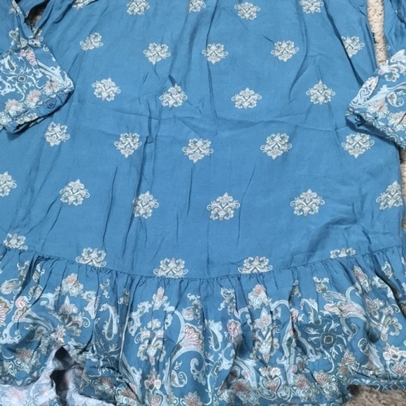 Floral Longsleeve Dress - Picture 7 of 8